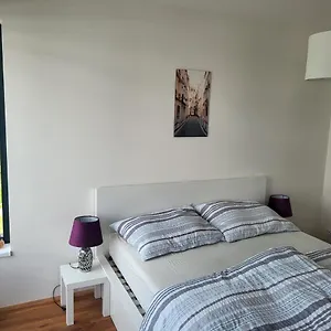  Apartament New In Karlin, 8, Close To Center Czechy